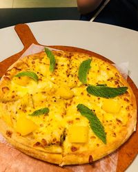 Pizza Topping Durian hingga Rendang, Topping Pizza Khas dari Asia