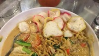 Duh, bakmi godog unggahan akun @aryagungreal ini kuahnya terlihat sangat kental. Diberi irisan cabe rawit dan taburan kerupuk pasti bikin selera makan meningkat. Foto: Instagram