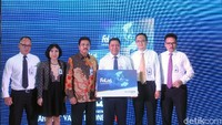 Melalui produk tabungan valas anyar bertajuk Tabungan Felas tersebut, memungkinkan nasabah menabung dalam mata uang dolar Amerika (USD) dan dolar Singapura (SGD).
