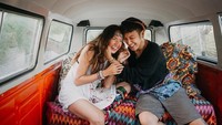 Jadi beneran nikah nggak nih Dim? Foto: Instagram Nadine Chandrawinata