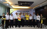  Ng Chee Keong, Chief Operating Officer (COO) Scoot (berbaju kuning) dalam seremoni penyambutan penerbangan perdana Scoot di Pekanbaru (dok Scoot)