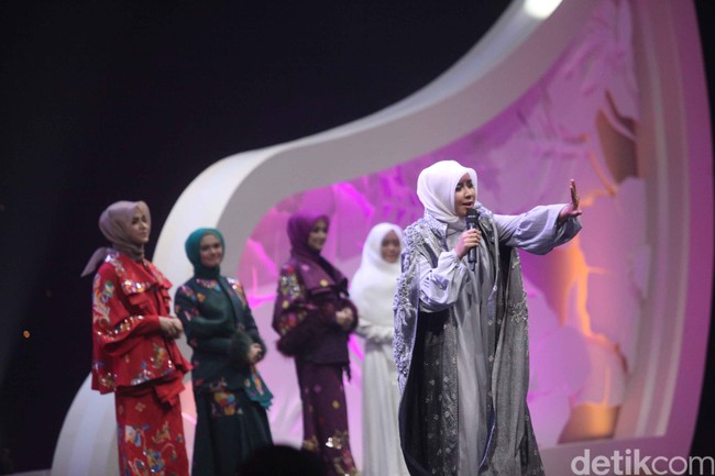 Finalis asal DKI Jakarta, Maya Safira menghibur penonton dengan bakatnya nge-lenong. Foto: Nico/Detikcom, Pradita/Detikcom