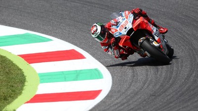 Jorge Lorenzo Curi Panggung di MotoGP Italia 2018