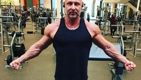Brian melatih seluruh otot tubuh mulai dari kepala sampai kaki. (Foto: Instagram/bri_coop)