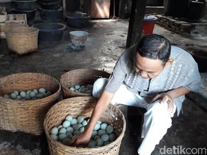 Produsen Telur Asin Brebes Terdampak Pembangunan Tol Jokowi