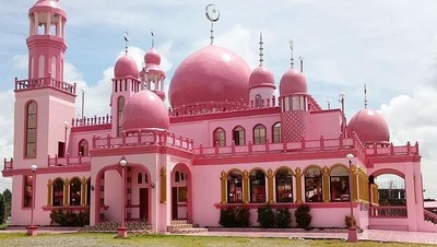 Foto: 3 Masjid Pink di Dunia, Semuanya Indah dan Megah