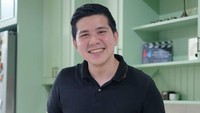 Wah udah ganteng, pintar dan jago masak. Haykal baru saja memasak nasi goreng ayam laksa siram buat istri tercintanya. Foto: instagram @haykalkamil