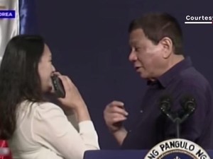 Pengakuan Wanita yang Bibirnya Dicium Duterte di Korsel