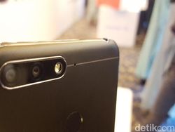 Smartphone Honor 7A Tiba di Jakarta