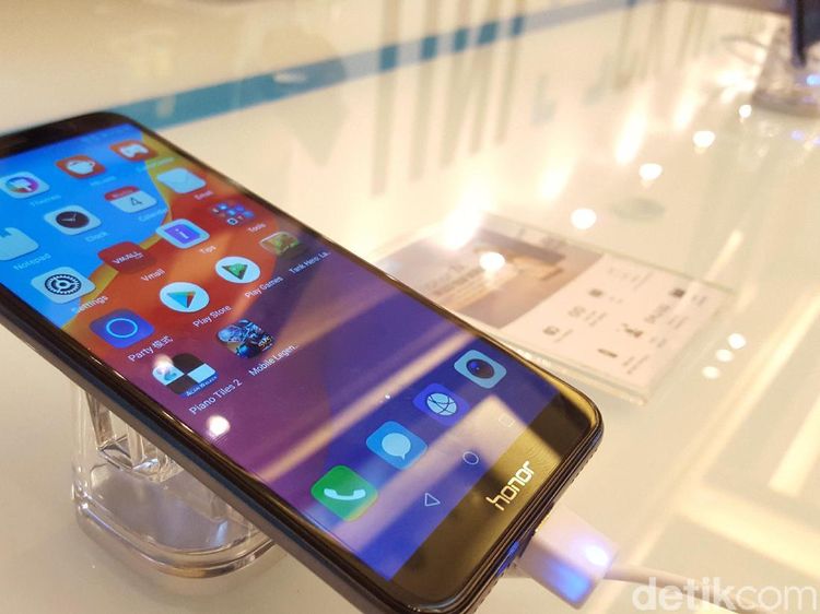 Smartphone Honor 7A Tiba di Jakarta