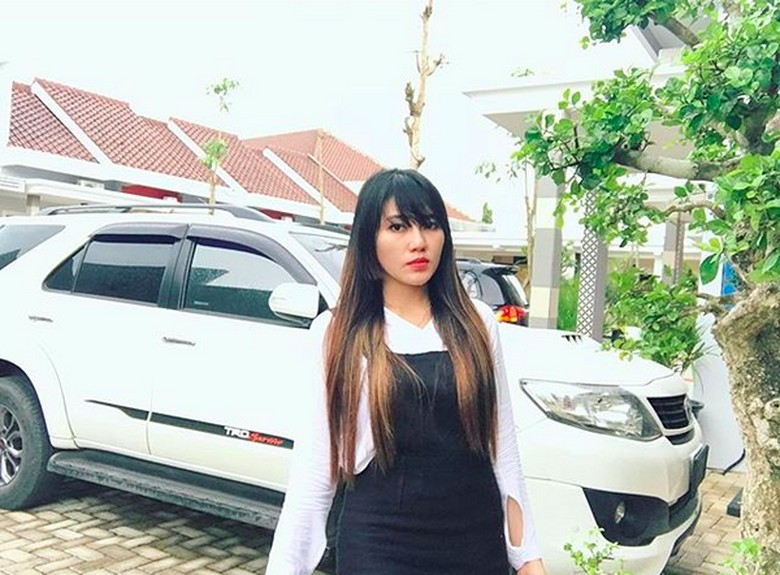 Via Vallen, Fans Berat MU yang Dilecehkan Pesepakbola Via Vallen, Fans Berat MU yang Dilecehkan Pesepakbola