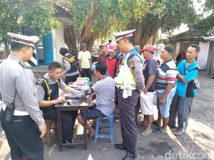 Jelang Arus Mudik, Sopir Bus di Demak Dicek Kesehatannya
