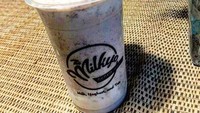 Keren ya! Masih muda sudah memiliki usaha kuliner di Bandung. Siapa yang sudah pernah mencoba? Foto: Instagram @alvin_411