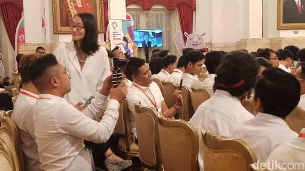 Jokowi Undang Vlogger-Artis ke Istana, Minta 'Demamkan' Asian Games