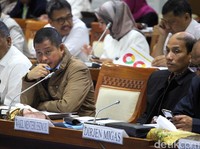 Debat Panas Jonan dan Komisi VII Soal BBM dan Listrik