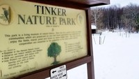 Tinker Nature Park berada di Kota Pittsford di New York. Taman ini didirikan di atas tanah yang disumbangkan oleh keluarga Tinker pada tahun 1990-an. (ajiacherry/Instagram)