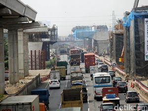 Ada Pemasangan Girder, Sistem Buka Tutup Diterapkan di Tol Cikampek