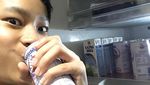 Menggemaskan! Gaya Azka Corbuzier Saat Minum Susu dan Melahap Mie Instan!