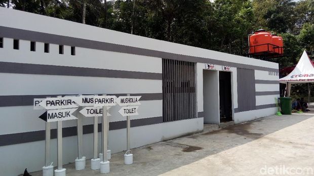 Rest area sementara di Semarang.