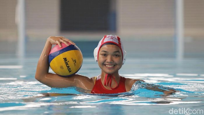 Atlet Timnas polo air putri, Alya Nadira (Agung Pambudhy/detikSport) Atlet Timnas polo air putri, Alya Nadira (Agung Pambudhy/detikSport)