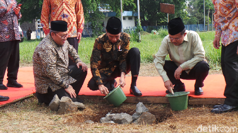 Jokowi Targetkan UIII Jadi Kiblat Kajian Peradaban Islam Moderat Jokowi Targetkan UIII Jadi Kiblat Kajian Peradaban Islam Moderat