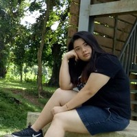 Pada postingannya itu, Angel menuliskan bahwa setiap kali ia melihat makanan enak, dirinya seketika melupakan program dietnya. Ia pun merasa sedih karena selama ini keluarganya selalu mendukung program dietnya dan menjalankan berbagai latihan fisik, namun dia tak pernah berhasil. Foto: Facebook