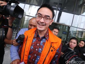 Kembali Diperiksa KPK, Zumi Zola Semringah Banget