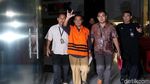Resmi Ditahan, Bupati Purbalingga Kembali Beri Salam Metal
