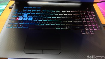 Sama seperti ROG Phone, Firman juga belum bisa memastikan kapan ROG seri GL504 ini akan masuk ke Indonesia. (Foto: detIkINET/Muhamad Reza Sulaiman)