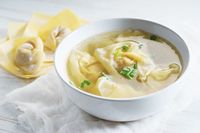 Begini Trik Membuat Sup Pangsit yang Seenak Buatan Restoran