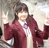 Untuk urusan kecantikan, wanita Korea dikenal mengutamakan penampilan natural yang membuat wajah awet muda. Hal tersebut dibuktikan dengan sejumlah seleb Korea yang tampak lebih muda dari usia aslinya. Salah satunya adalah Oh Ji Eun. Foto: Instagram