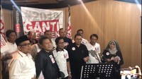 Rekaman ini dilakukan pada 31 Mei 2018 yang lalu. Selain Mardani dan Fadli, ada juga Neno Warisman. Fauzi Baadila dan Mustofa Nahra yang ikut rekaman.