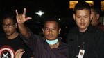 Momen Bupati Purbalingga Dibawa KPK di Gerbong Eksekutif Gajayana