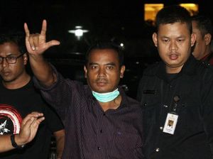 Berita Heboh: Salam Metal Bupati Purbalingga, Gedung di PRJ Terbakar