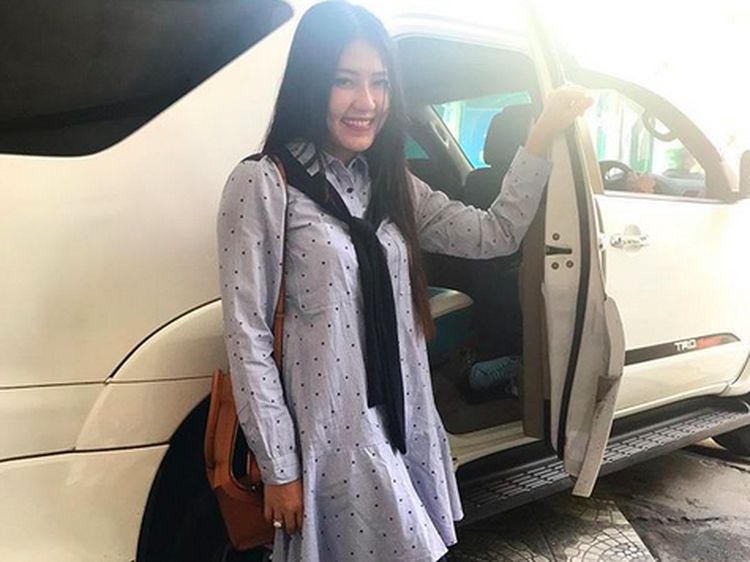 Gaya Berkendara Via Vallen
