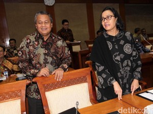 Fitch Pertahankan Peringkat Utang RI, Sri Mulyani & Gubernur BI Buka Suara