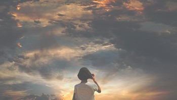 Foto-foto itu kemudian dipilihnya menjadi karya menarik yang adegannya seperti di alam mimpi. Foto: Instagram