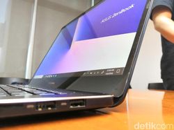 Zenbook Pro 15, Laptop dengan Touchpad ala Smartphone