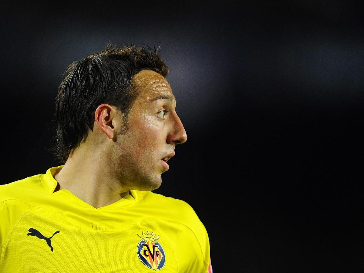 Santi Cazorla pulang ke Villarreal. (Foto: David Ramos/Getty Images)