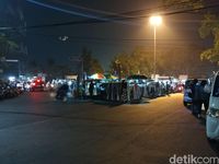 Usai Diusir Aparat, Mobil Toko Kembali Mejeng di Bandung