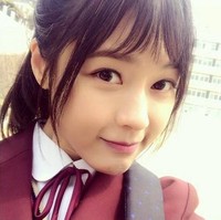 Pakai seragam SMA, Ji Eun memang tidak tampak seperti wanita berusia 36 tahun. Penampilannya benar-benar meyakinkan sebagai seorang pelajar SMA. Foto: Instagram