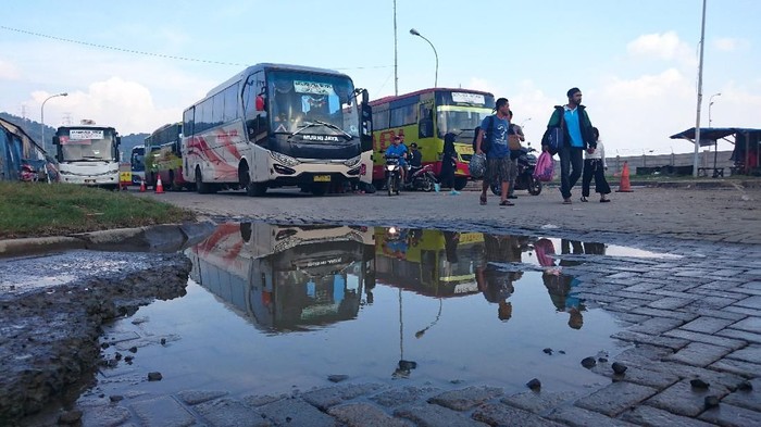 Pelaku kejatahan hipnotis rentang menyerang pemudik yang kelelahan hingga kurang fokus. (Foto ilustrasi: Iqbal) Pelaku kejatahan hipnotis rentang menyerang pemudik yang kelelahan hingga kurang fokus. (Foto ilustrasi: Iqbal)
