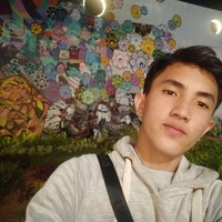 Tak sedikit netizen yang terpesona dengan paras tampan yang dimiliki oleh driver ojek online tersebut. Foto: Facebook