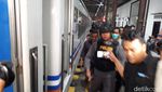 Momen Bupati Purbalingga Dibawa KPK di Gerbong Eksekutif Gajayana