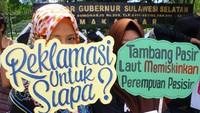 Makassar tidak ketinggalan ikut serta peringati Hari Lingkungan Hidup Sedunia. Sejumlah aktivis yang tergabung dalam Aliansi Masyarakat Pesisir (ASP) menggelar aksi damai peringati Hari Lingukungan Hidup Sedunia. Mereka menuntut penegakan hukum lingkungan untuk diprioritaskan, mengingat banyaknya kasus pelanggaran serta keryusakan lingkungan di Indonesia. Antara Foto/Darwin Fatir.