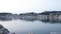 Saat ini, Mallorca menjadi salah satu destinasi favorit orang Eropa. Bahkan ada anekdot, Mallorca ini terbelah menjadi dua bagian, bagian Jerman dan Inggris. Bagian barat tempatnya orang Inggris, sedangkan timur Mallorca tempat orang Jerman nongkrong (Dadan/detikTravel)