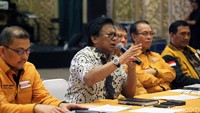 Ketua Umum Partai Hanura Oesman Sapta Odang memaparkan maslaha rapat koordinasi tersebut kepada ketua ketua DPD Hanura yang hadir.