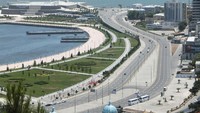 Foto: Dari Dagustu Park, bisa dilihat Baku dari ketinggian hingga ke Laut Kaspia (Nograhany WK/detikcom)