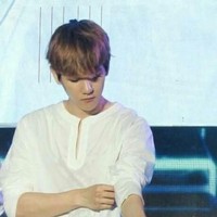 Edisi Ramadan, Baekhyun EXO sepertinya akan bersiap-siap untuk salat tarawih. Foto: Istimewa