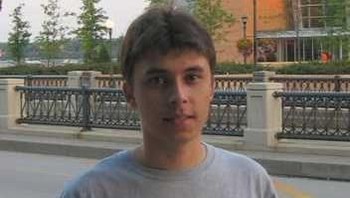 Jawed Karim lahir di Merseburg, Jerman Timur, pada 1979 dari pasangan Naimul Karim dan Christine Karim. (Foto: Internet)